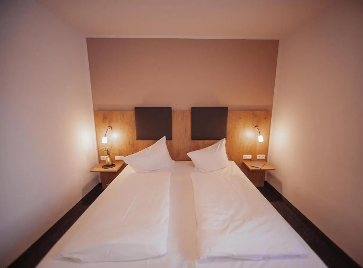 Hotel Am Hachinger Bach By Blattl Neubiberg Alemania